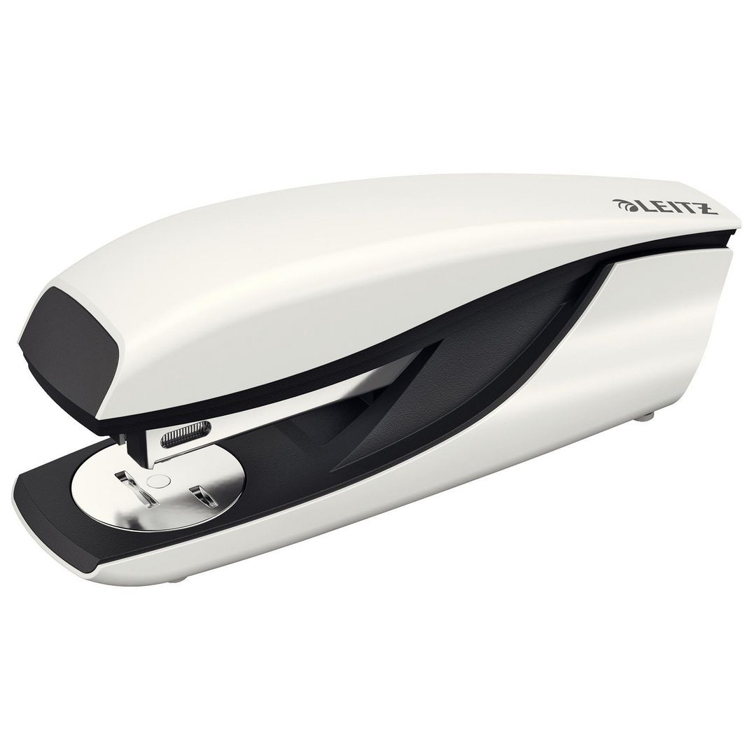 Häftapparat Leitz WOW 5502 30ark pärlvit